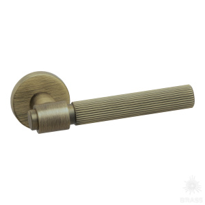 HA213RO12 ABM AXES-L Ручка дверная, состаренная латунь